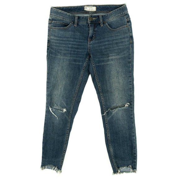 🥳HP🥳Free People Frayed Hem & Knees Blue Jeans Gold Zipper - Picture 4 of 7